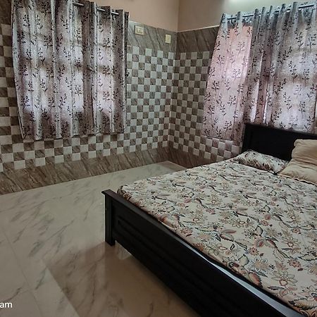 Selvams Home Stay Tiruchchendūr 外观 照片